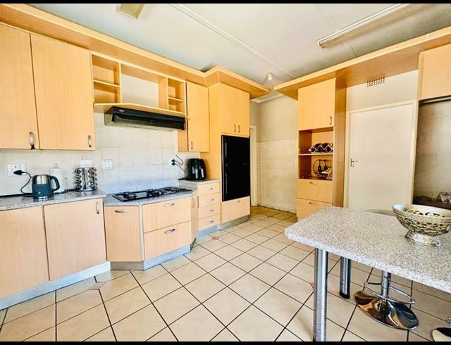 3 BEDROOM HOUSE FOR SALE IN VANDERBIJLPARK SE 1